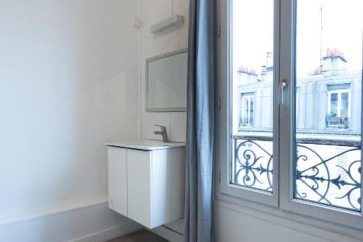 Room 50 of 91