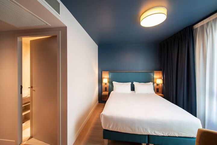 Room 10 of 67
