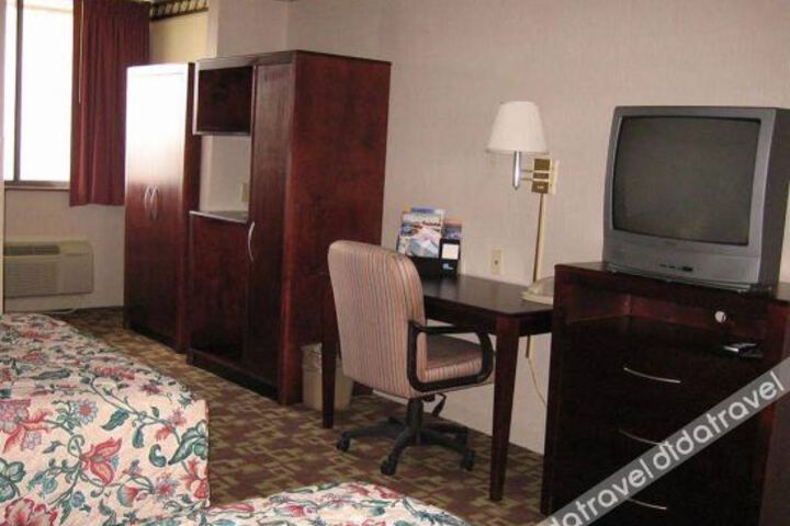 Atrium Hotel in Cincinnati, OH