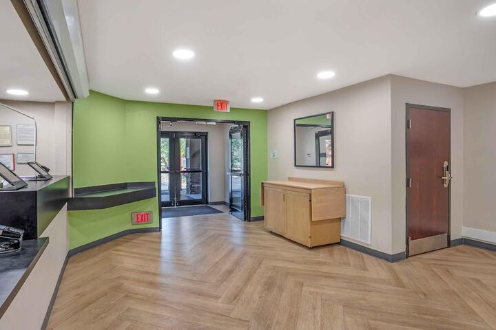 Guest Lobby
