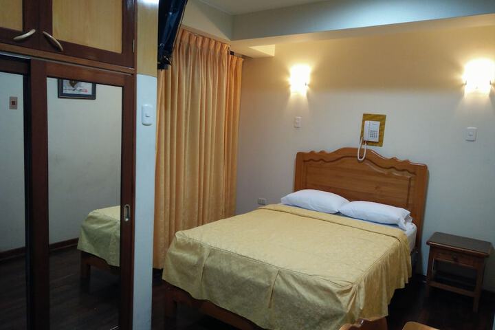 Room 13 of 74