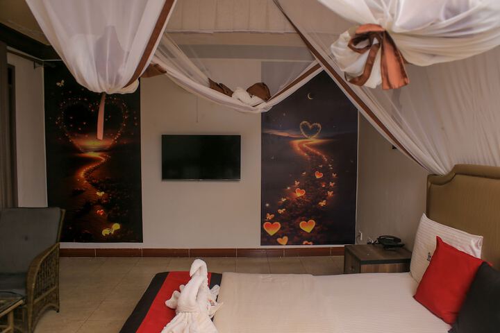 Room 17 of 72