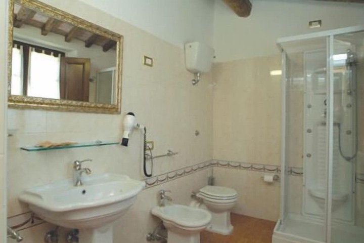 Room 15 of 44