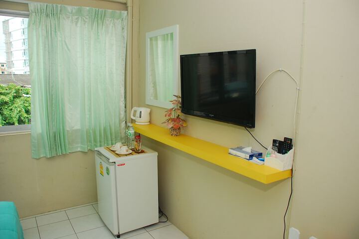 Room 15 of 28