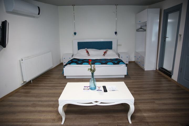 Room 6 of 41