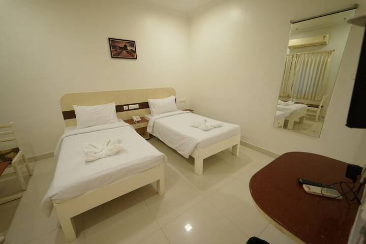 Room 15 of 79