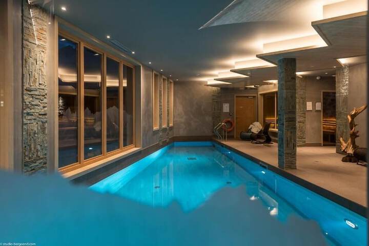 Pool 28 of 61