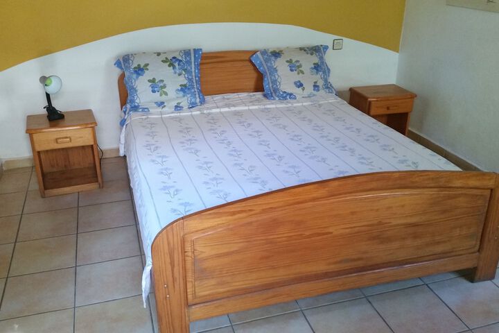 Room 14 of 27