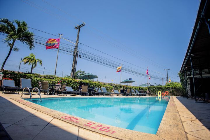 Pool Hotel