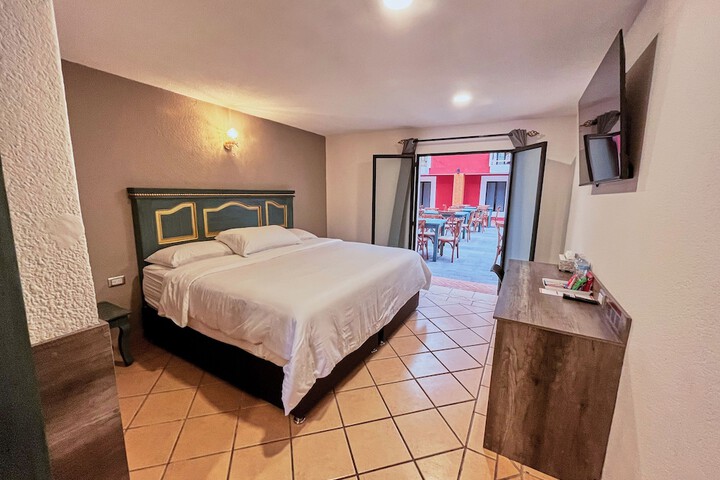 Room 10 of 50