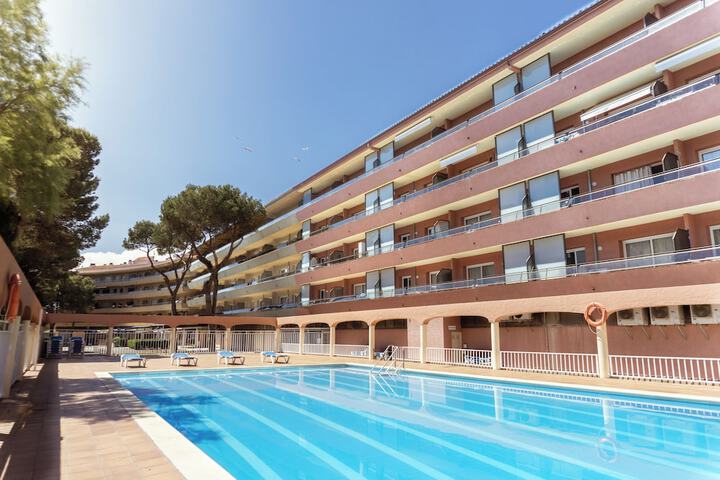 Hotel Pool