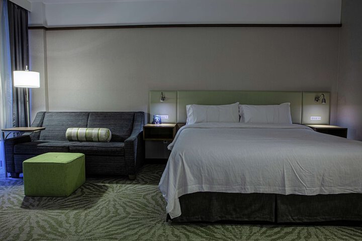 Room 3 of 36
