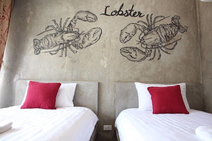 Room 12 of 30