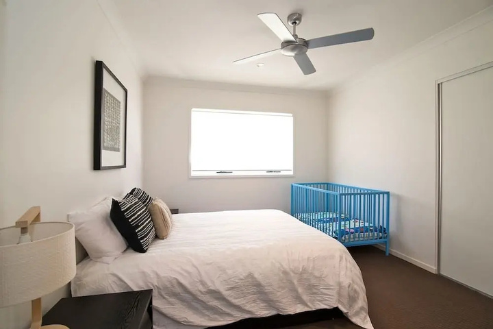 Room 4 of 15