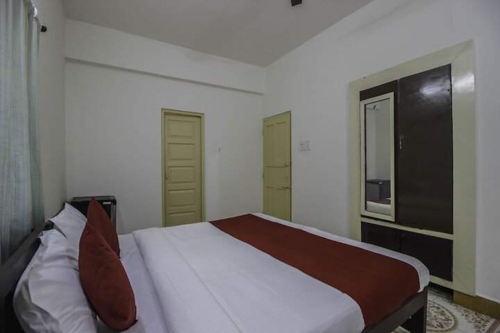 Room 4 of 11