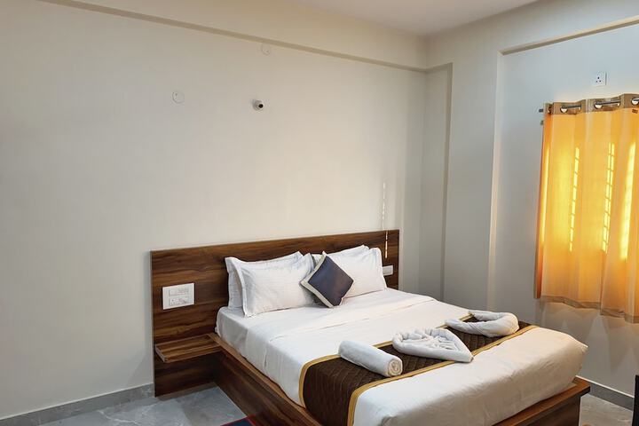 Room 3 of 14