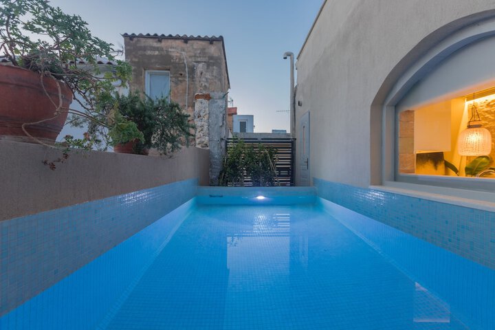 Pool 63 of 69