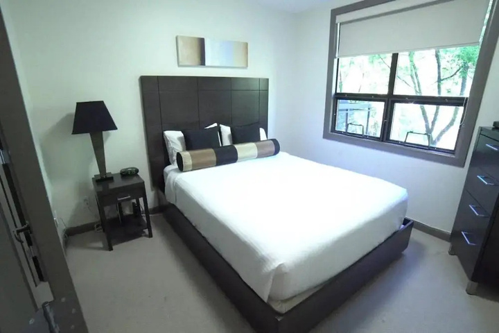 Room 6 of 21
