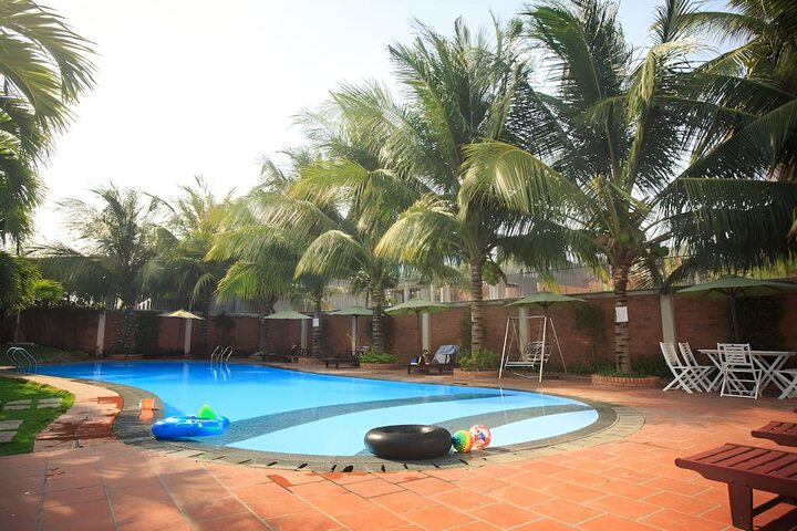 Pool 27 of 46