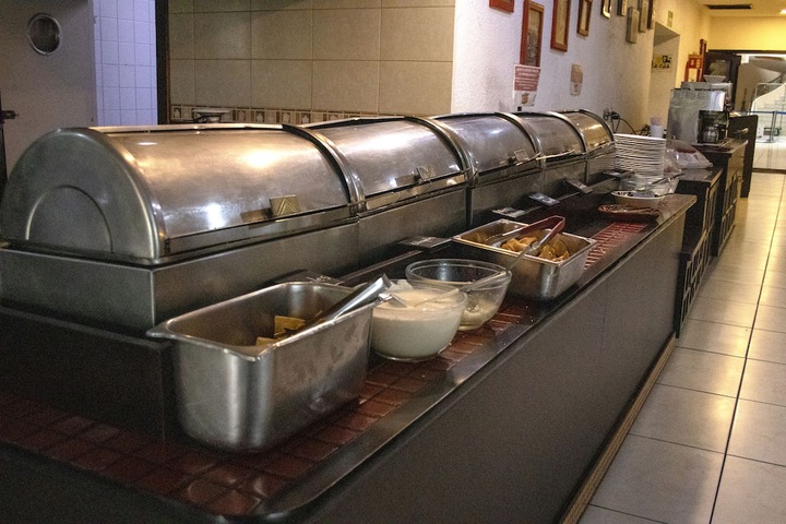 Breakfast area