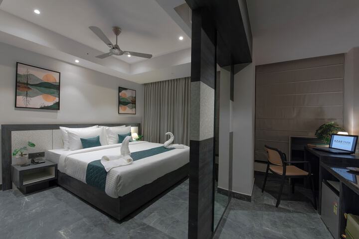 Room 6 of 22