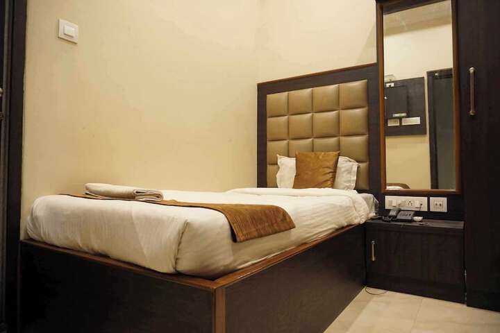 Room 3 of 19
