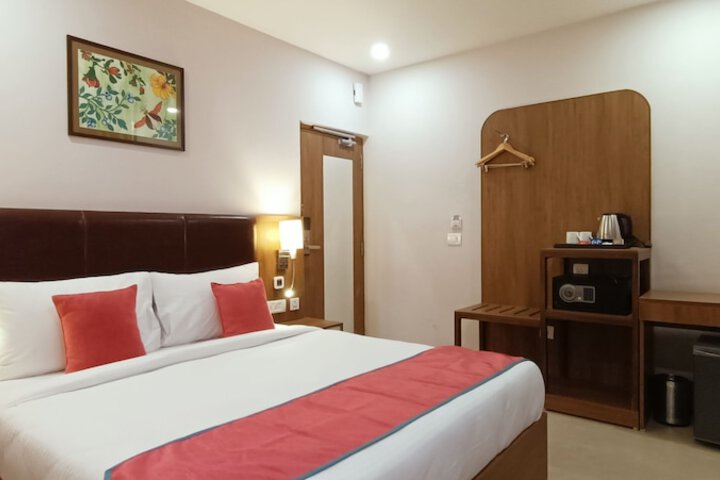 Room 4 of 19