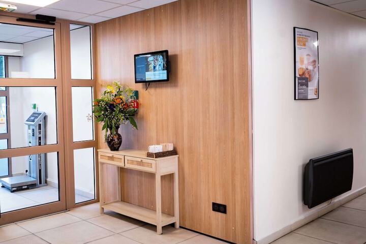 Guest Lobby