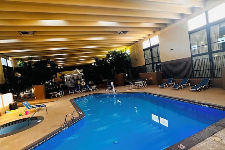 Pool 24 of 42