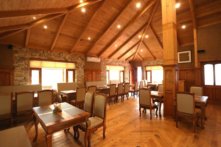 Dining 124 of 179