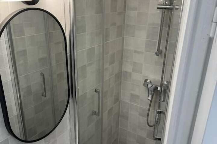 Room 15 of 29