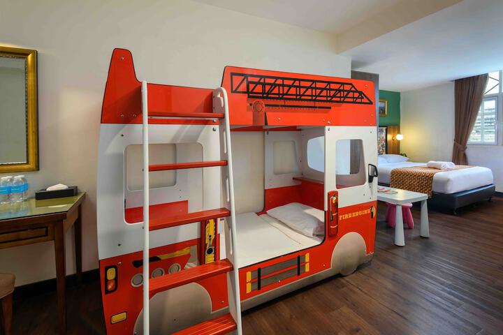 Room 20 of 79