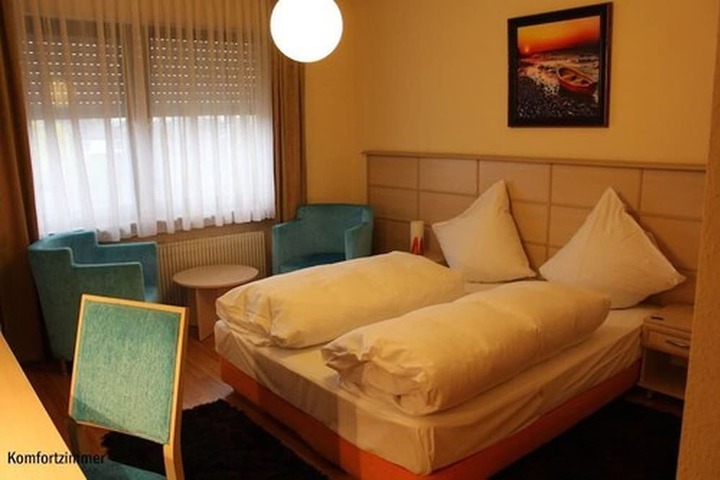 Room 8 of 47