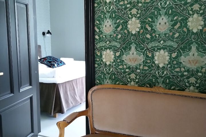 Room 20 of 76