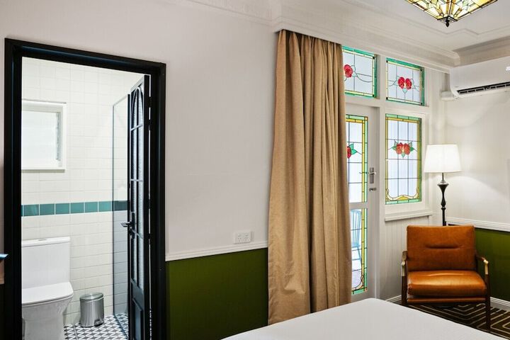 Room 12 of 30