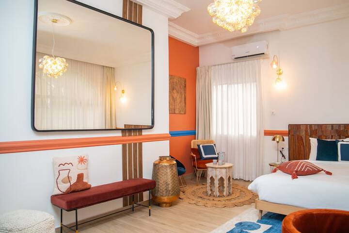 Room 4 of 53
