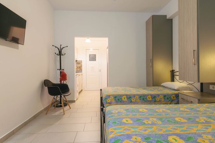 Room 12 of 46