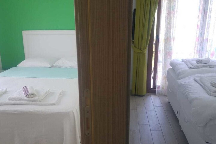 Room 34 of 82