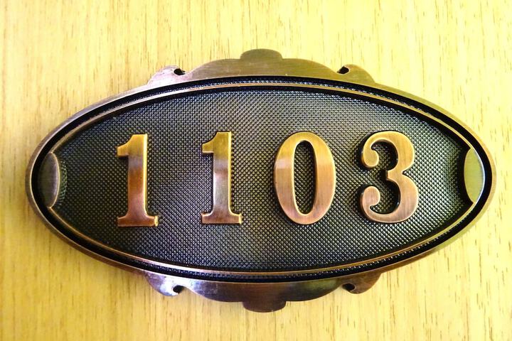 Room 62 of 442