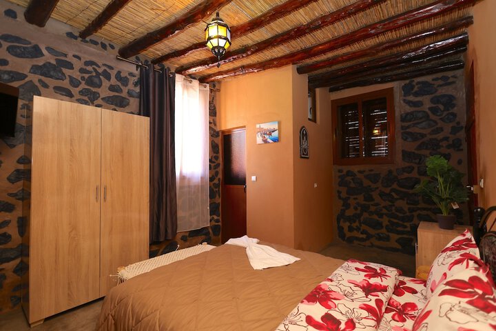 Room 24 of 36