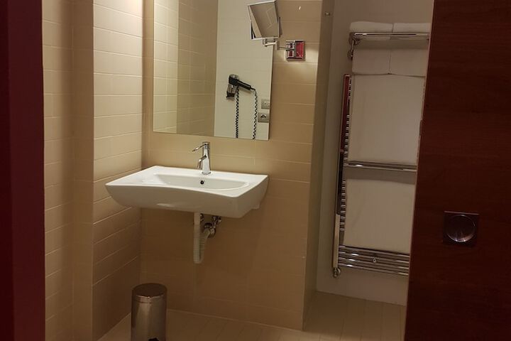 Room 20 of 56