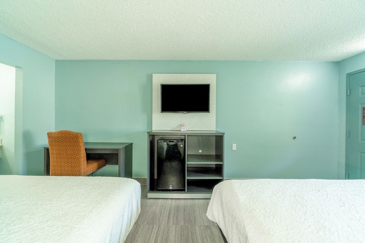 Room 48 of 99