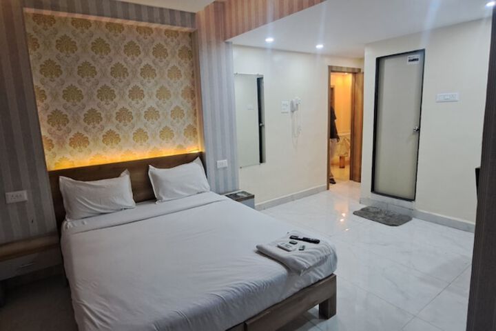 Room 17 of 46