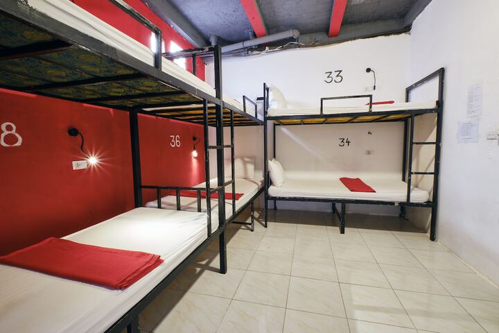 Room 27 of 155