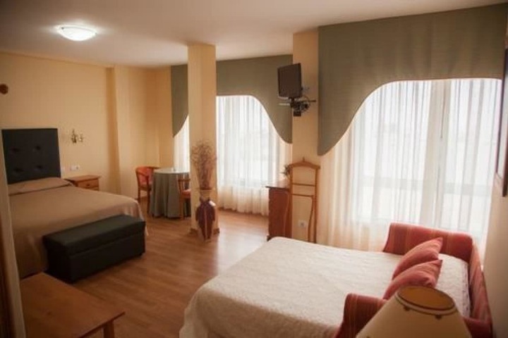 Room 8 of 18