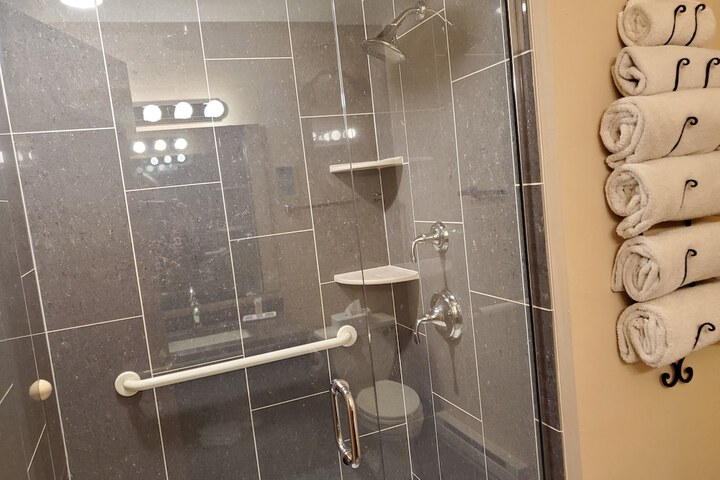 Room 204 of 279