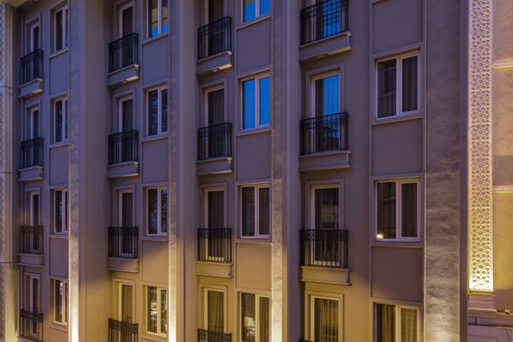 Hotel 74 of 75