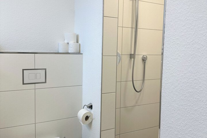 Room 10 of 12