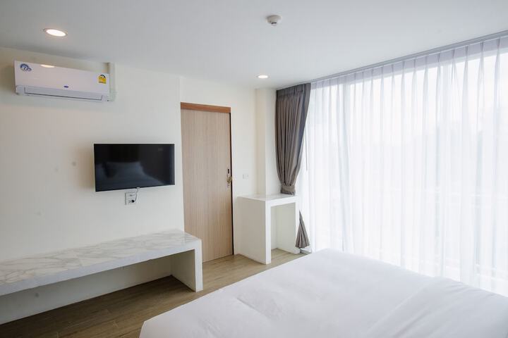 Room 7 of 27