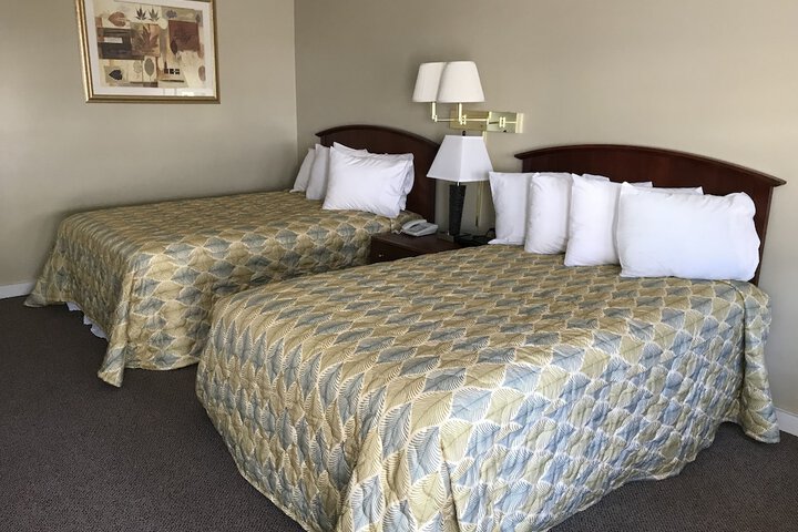 Room 18 of 104